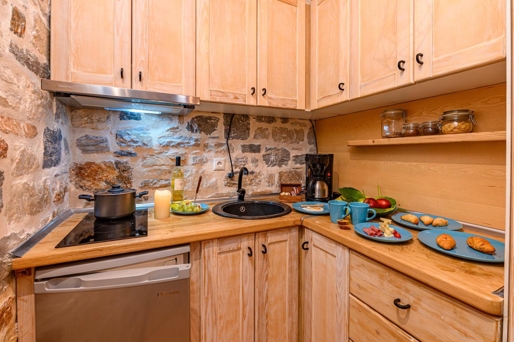 Mple Feggari Apartment Mouresi Ngoại thất bức ảnh